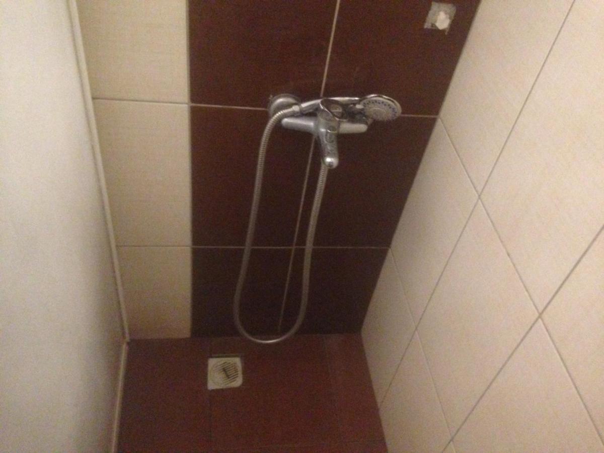 4 Persons Flat House - Cheap Homestay Sleeping Place Daire
