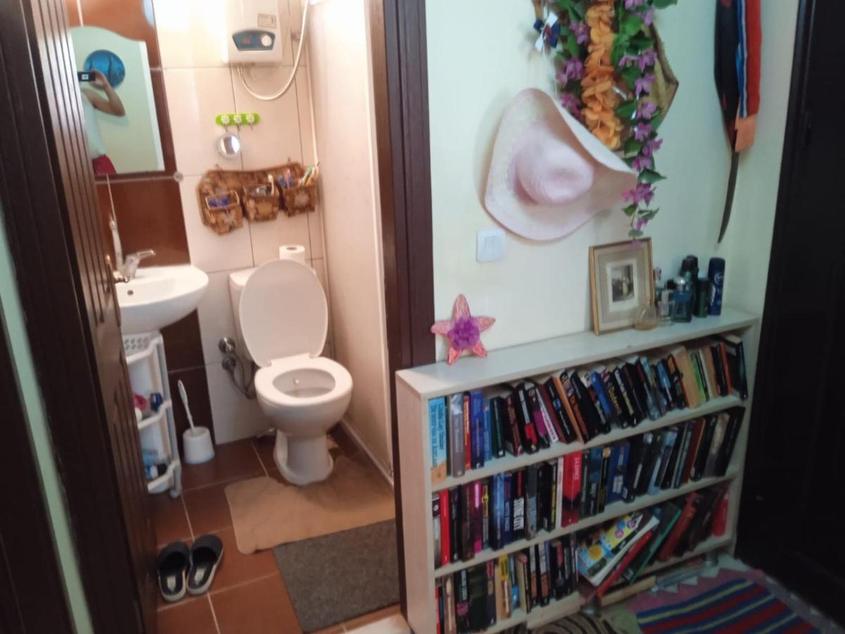 4 Persons Flat House - Cheap Homestay Sleeping Place Daire